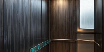物业电梯里面要具备什么？