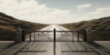 物业拦路会犯法吗？会判几年？